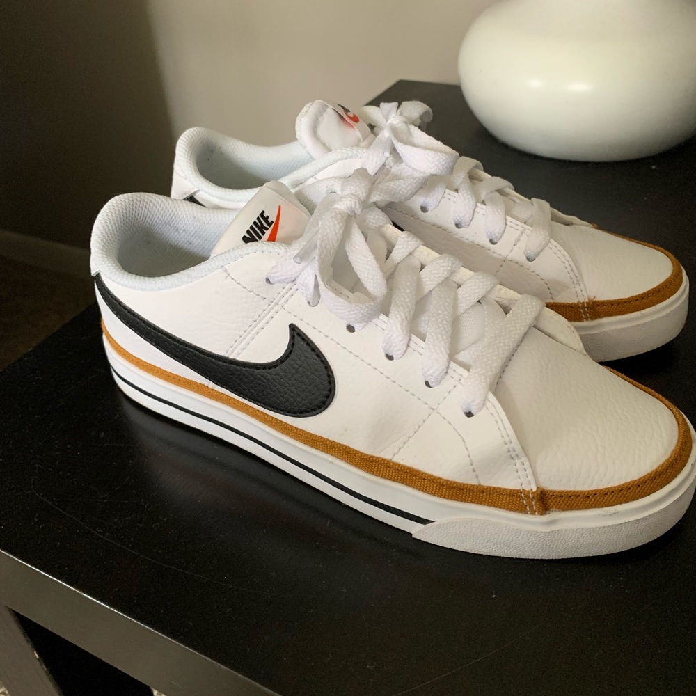 2021 
Woman’s Nike  Court Legacy 'White Desert Ochre'